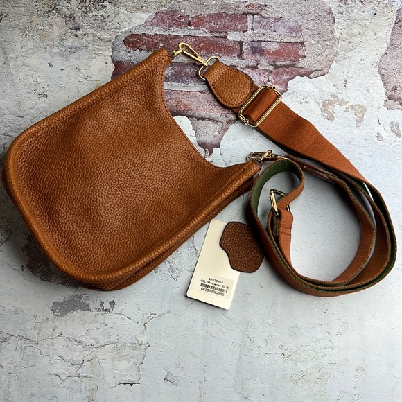 Camel & Green Crossbody Purse Adjustable Guitar Strap Zip Pouch & Pockets - Picture 8 of 12